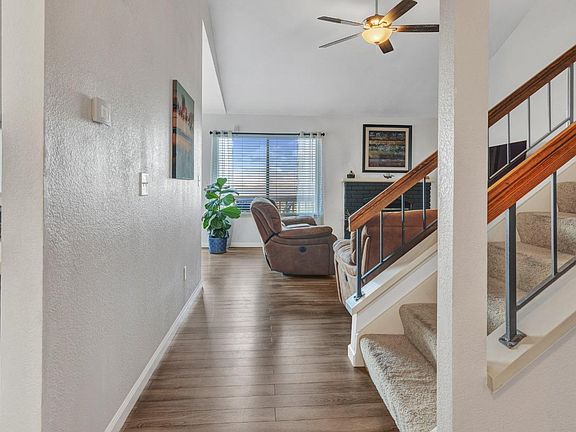 5th image of 301 Rosemarie Place
