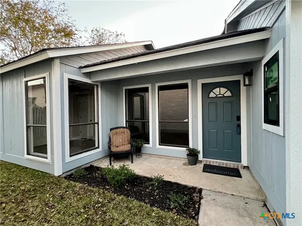 410 Mariner Dr, Victoria, TX 77901