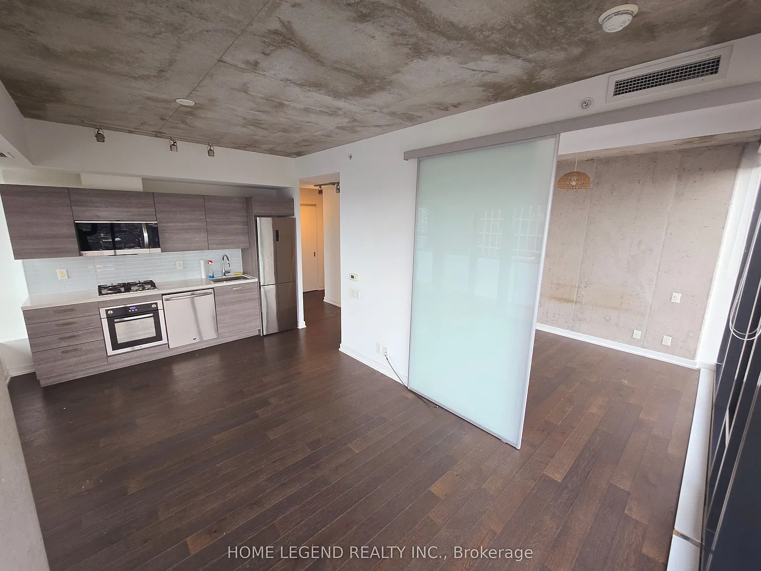 2 bed, $2,850 — Photo 2