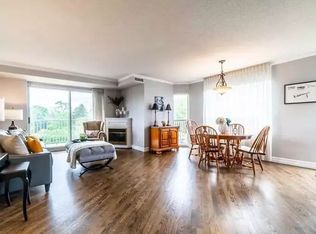 2210 Lakeshore Rd, Burlington, ON L7R4J9