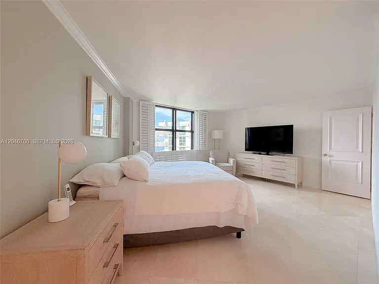 1111 Crandon Blvd #C1104 — Photo 11