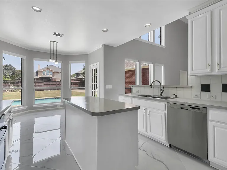 3117 Kimble Dr — Photo 6