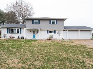 11 Saint Charles Dr, Collinsville, IL