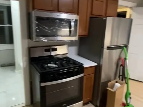 31 Grape St APT 1, Providence, RI 02908