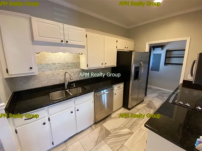 116 Ashley Ct — Photo 8