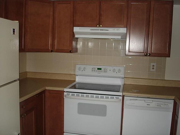 5th image of 311 Ringwood Ave #A006