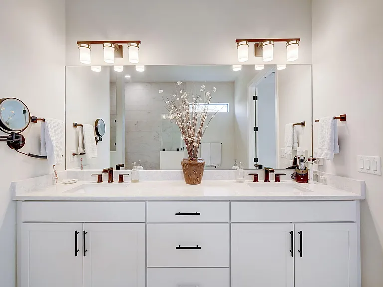 9234 Balsamo Dr — Photo 28
