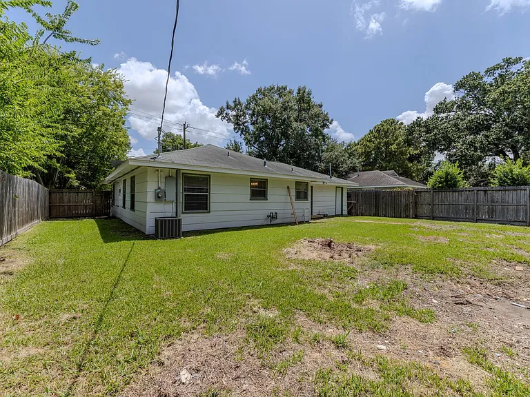 4710 Glenmont St — Photo 31
