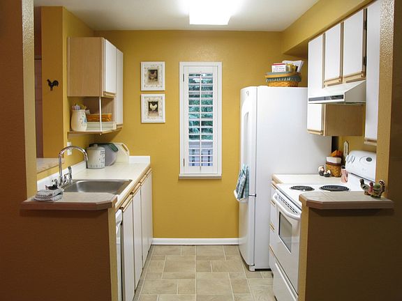 Light and Bright Kitchen