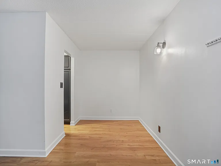 27 Northill St #2J — Photo 9