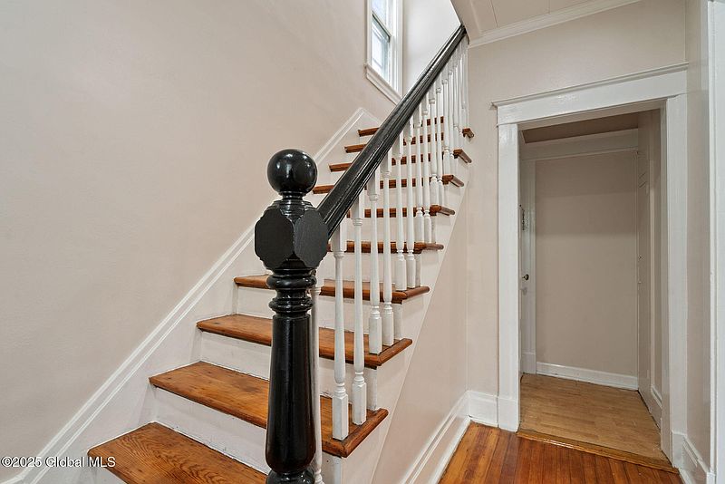 4th image of 18 Bertha Street