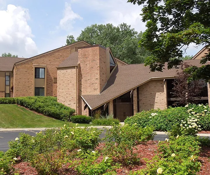 Regal Crest Village — Photo 2
