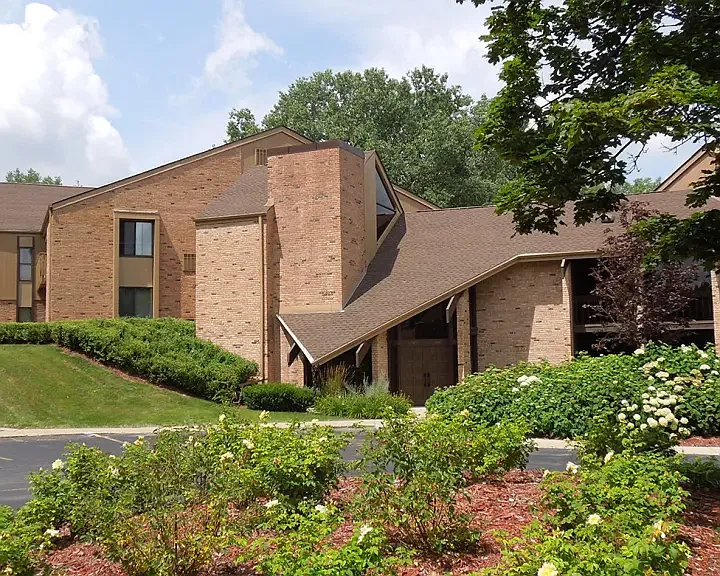 Regal Crest Village — Photo 2