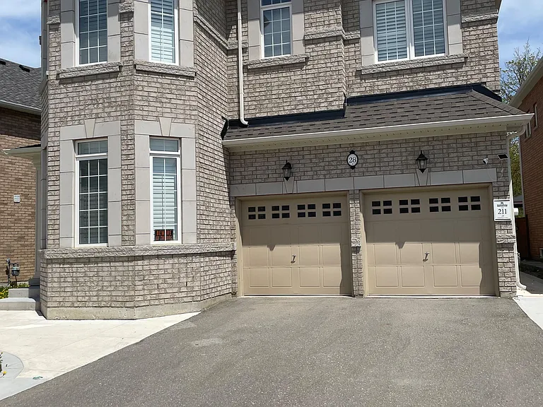 28 Elverton Cres #BASEMENT — Photo 9