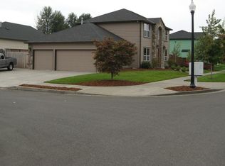 21700 NE Fairview Lake Way, Fairview, OR 97024