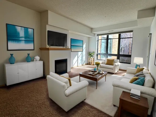 3707 Grand Way APT 109, Saint Louis Park, MN 55416