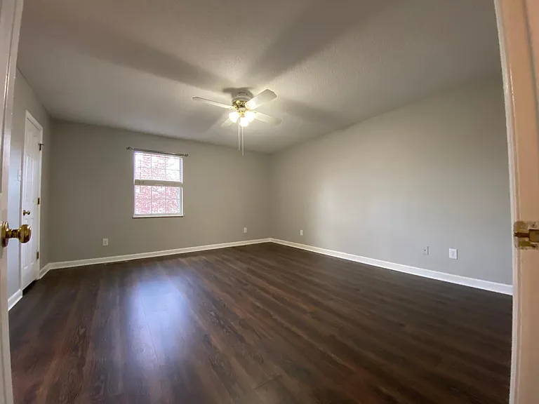 817 Tree Trunk Rd — Photo 4