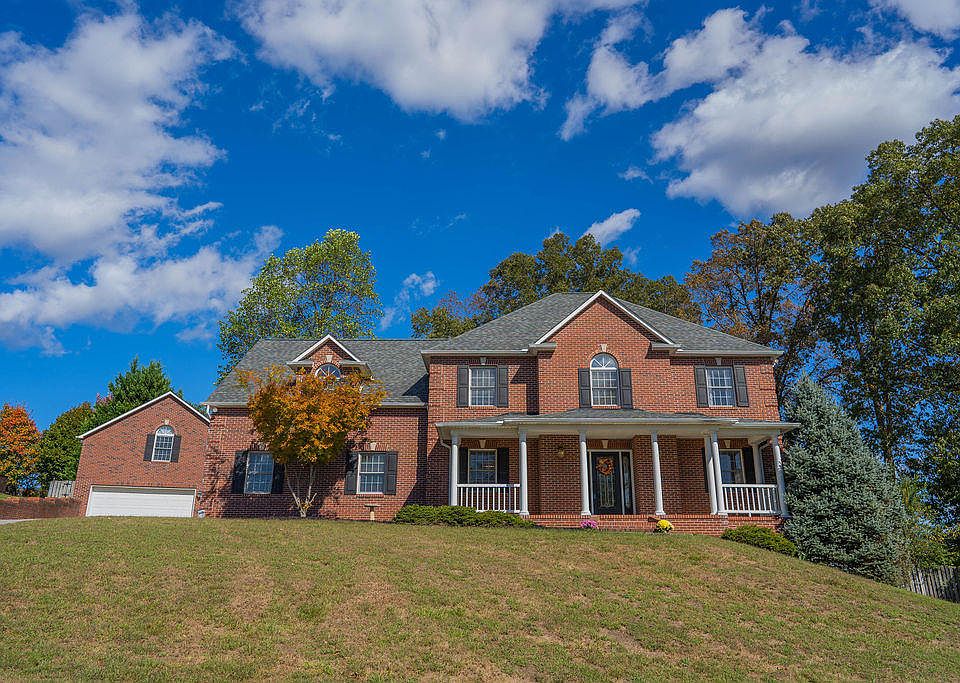 1st image of 8066 Leclay Dr