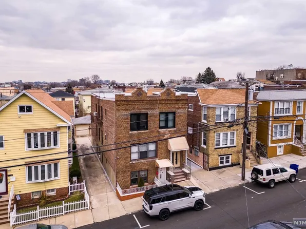 810 73rd St, North Bergen, NJ 07047