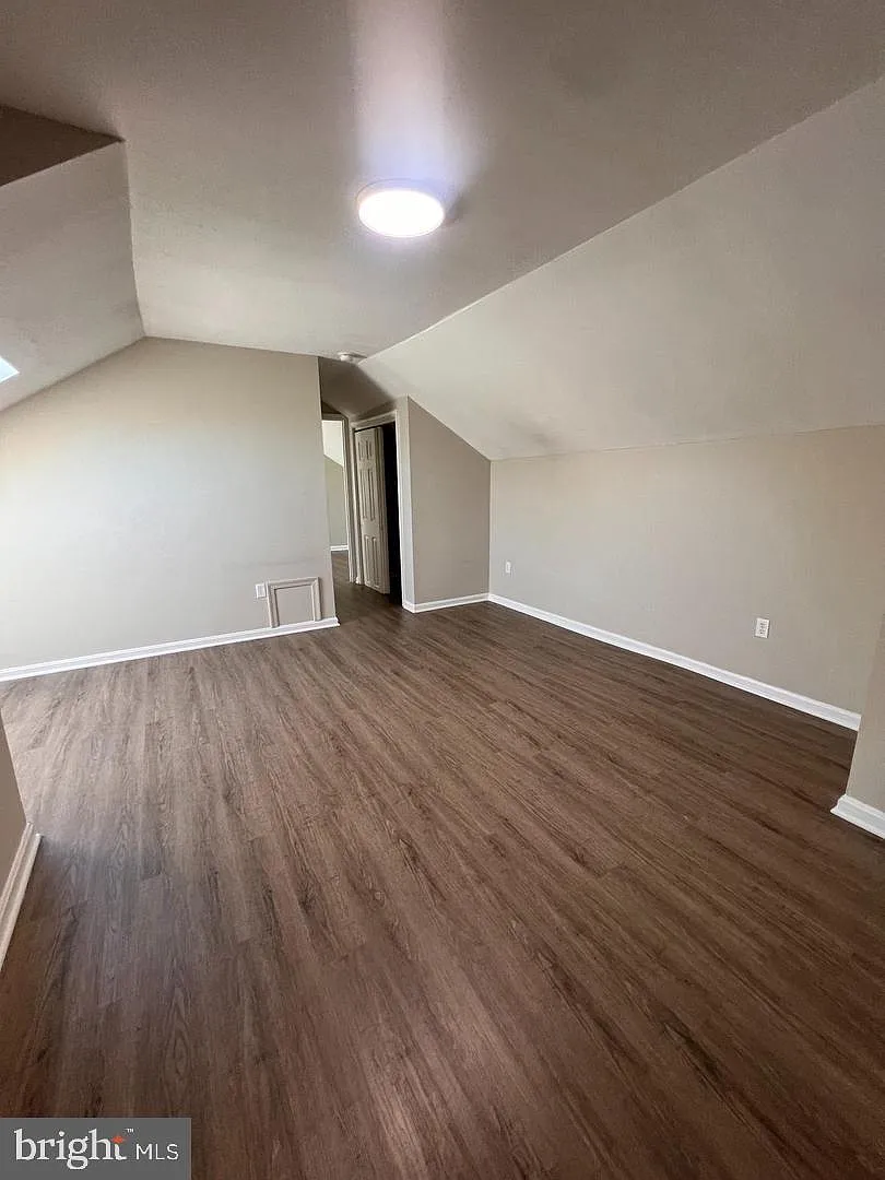1 bed, 1.0 bath, 600 sqft, $1,150 — Photo 2