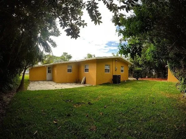 708 S 12th St Street, Lantana, FL 33462