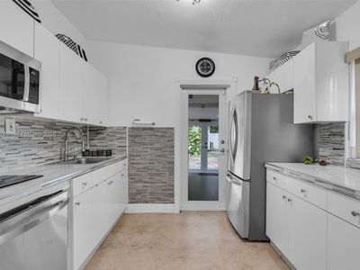 13800 NW 2nd Ave, North Miami, FL, 33168