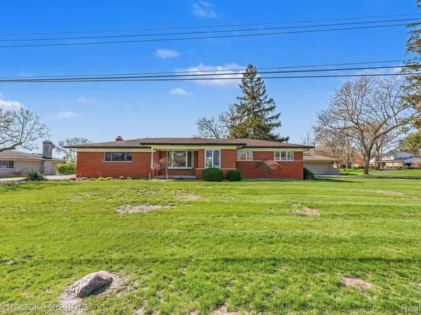 5030 Stellar Rd, Shelby Township, MI 48316
