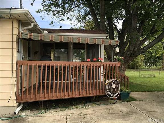 3rd image of 166 Greenmeadow Dr