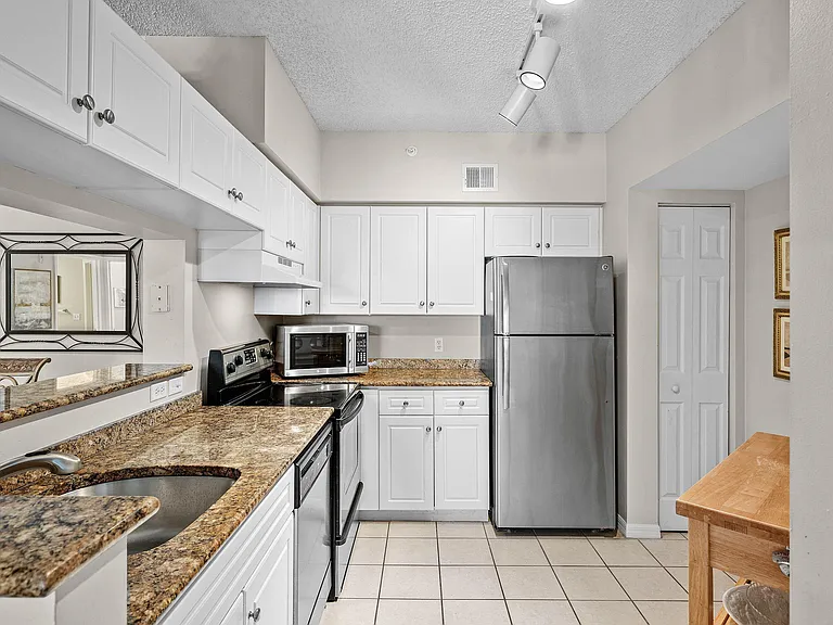 4307 Tuscany Way — Photo 9
