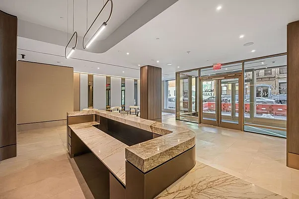 Rented by EXR | media 9