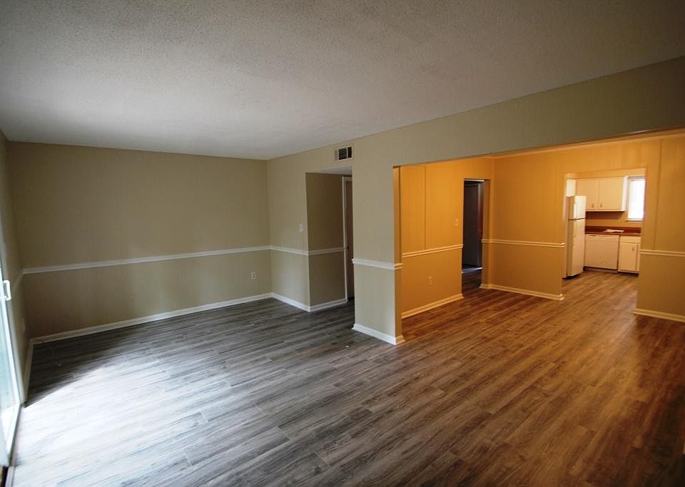 2nd image of 527 Tibet Ave APT 16
