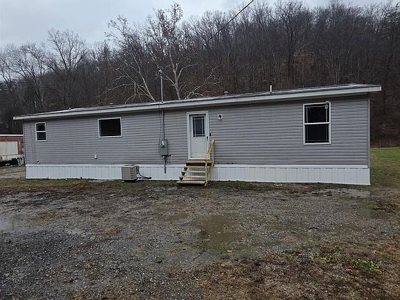 4th image of 35 Lakeshore Dr