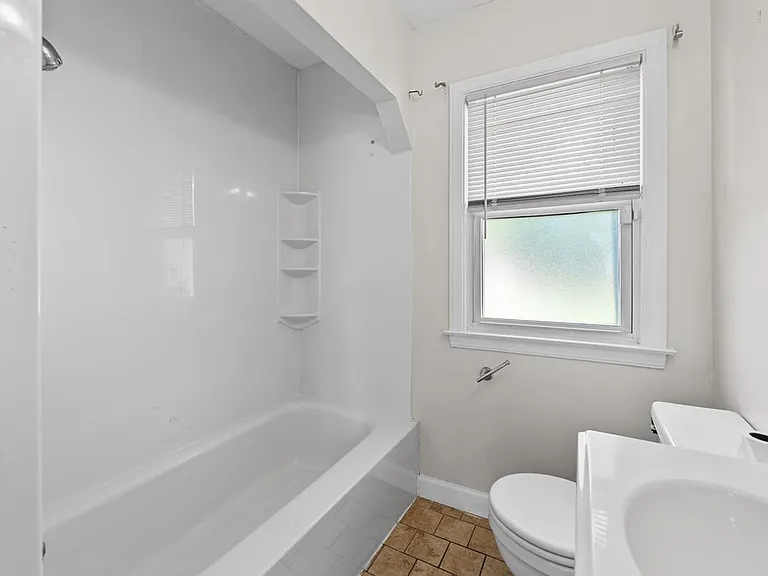 3725 Coolidge Hwy — Photo 4