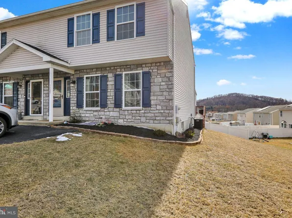 1057 Alexander Dr, Temple, PA 19560