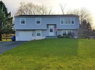 112 Pamela Ln, Newark, NY 14513