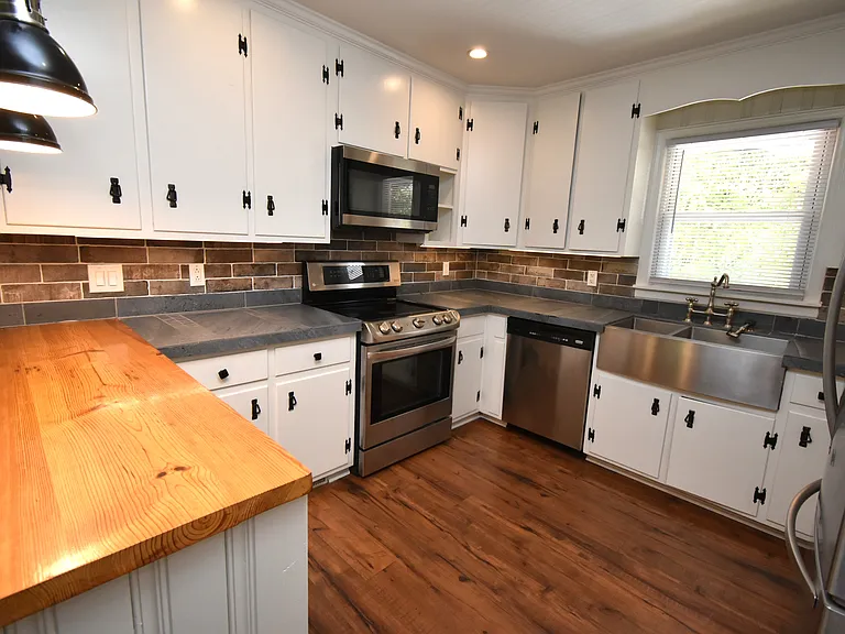 1800 Kirkwood Dr — Photo 12