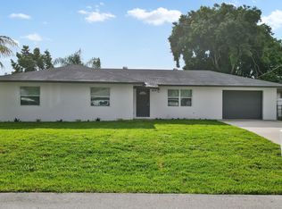 6714 Riparian Rd, Lake Worth, FL 33462