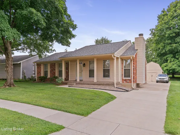 9302 Marse Henry Dr, Jeffersontown, KY 40299