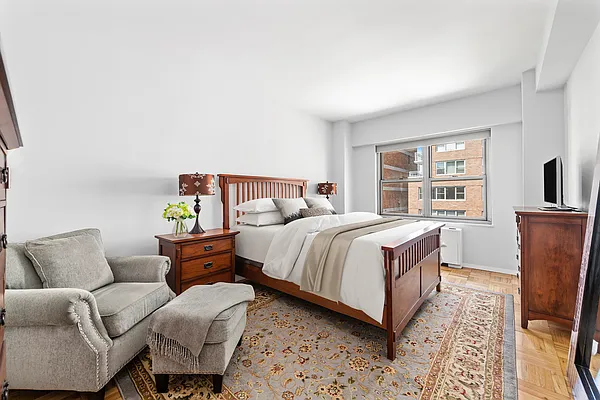 Sold by Compass | media 21