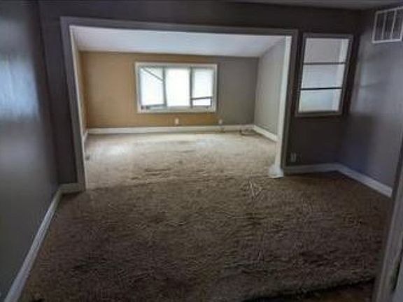 Additional Living Room