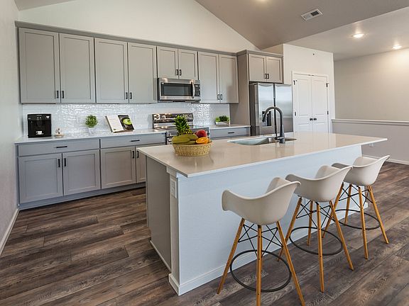 5th image of 208 N Delozier Unit 202