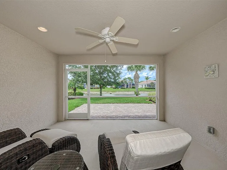 6083 Benevento Dr — Photo 21