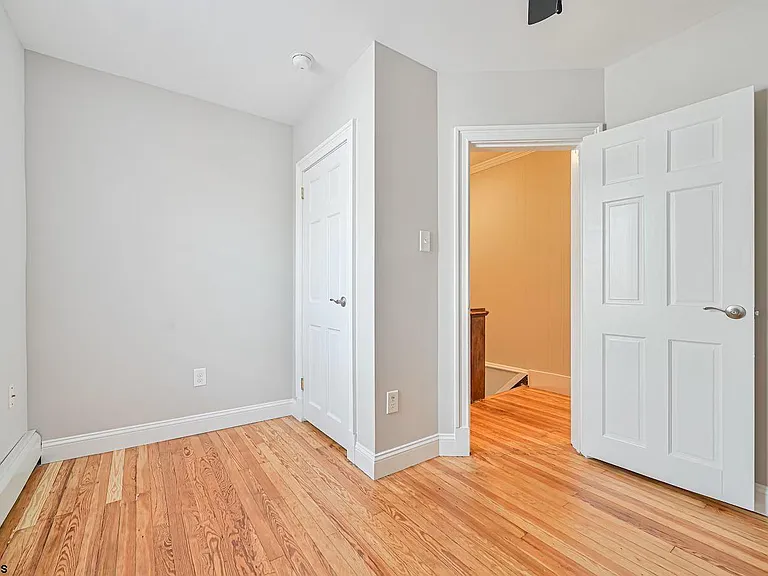 126 N Harvard Ave — Photo 11