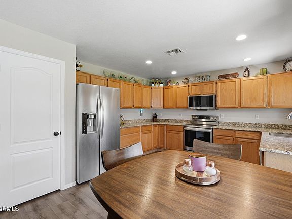 5th image of 15873 N 11TH Avenue