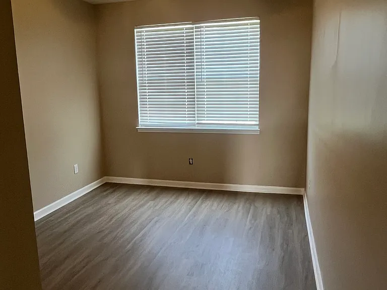 Guest bedroom 1