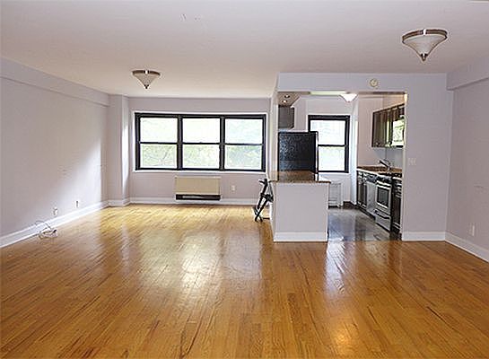 4th image of 301 E 47th St APT 4B