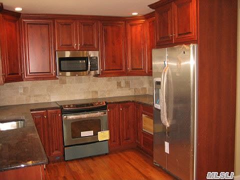 3rd image of 10 Dale Ln