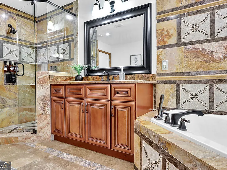 4081 Ashford Dunwoody Rd NE — Photo 37