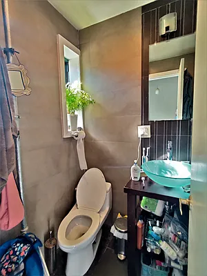 Rented by Signature Property Realty | media 16