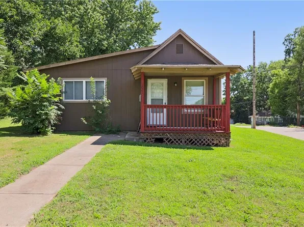 3041 N 33rd St, Kansas City, KS 66104